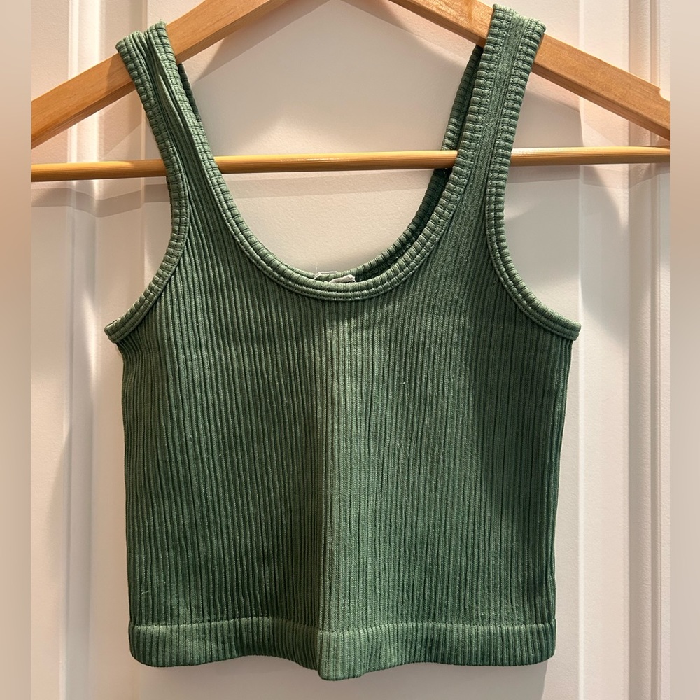 Green ribbed crop top